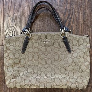 Small/medium Coach Bag.